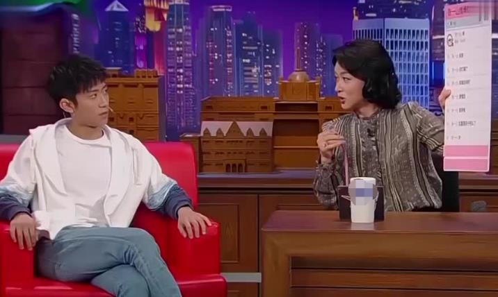 张一山李沁恋情曝光_国内明星黑料,_张一山黑料缠身事件